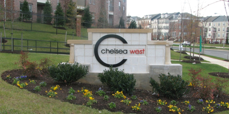 Chelsea west monument sign