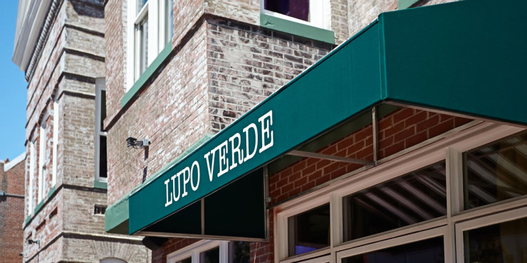 Lupo Verde Outdoor awning and signage